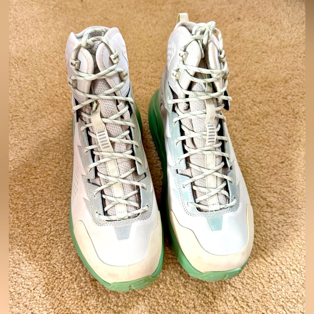 Hoka One One ‘Celadon Tint Basil’ Kaha GTX Hiking Boot (SAMPLE MODEL) -  Size 9